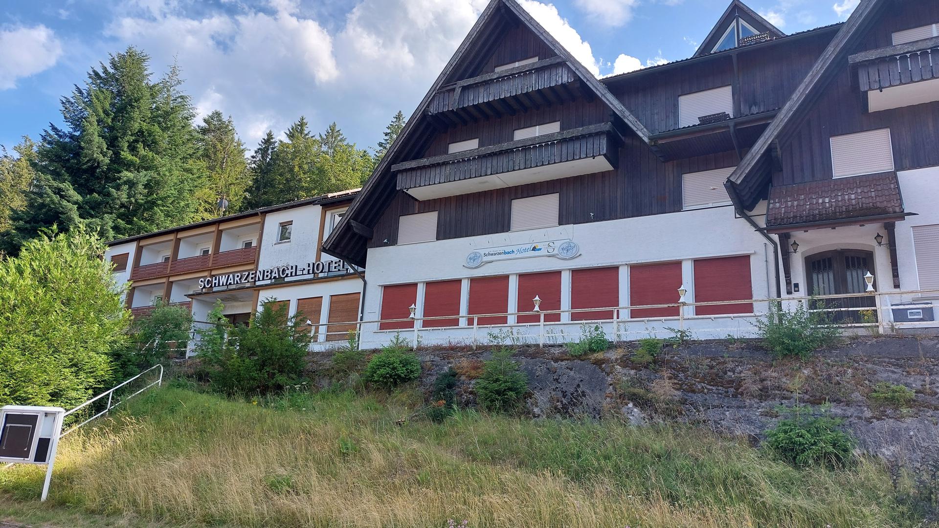 Das Schwarzenbach-Hotel an der Schwarzenbach-Talsperre