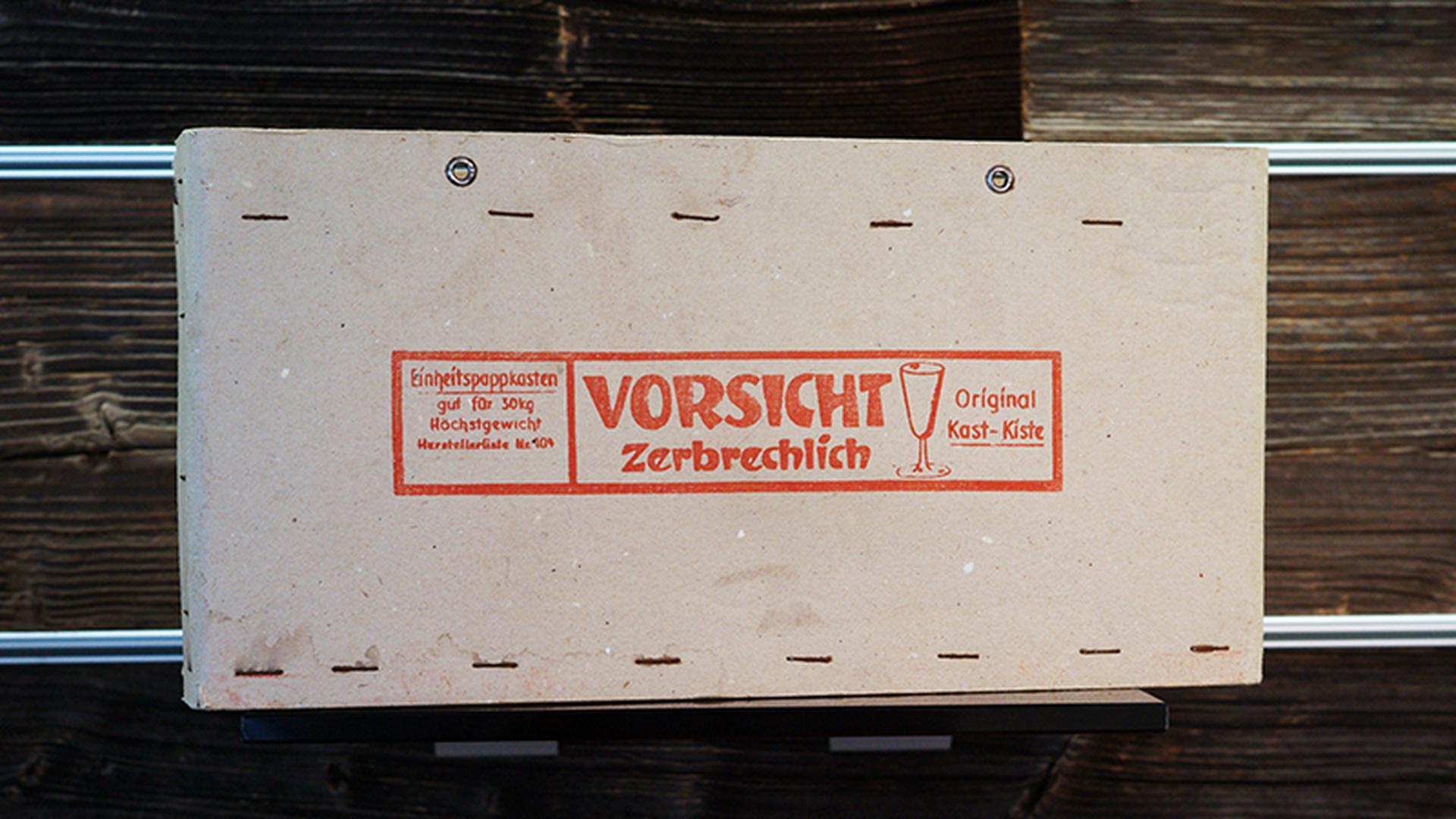 Historische „Original Kast-Kiste“ von 1910 an produziert bis Mitte des 20. Jahrhunderts