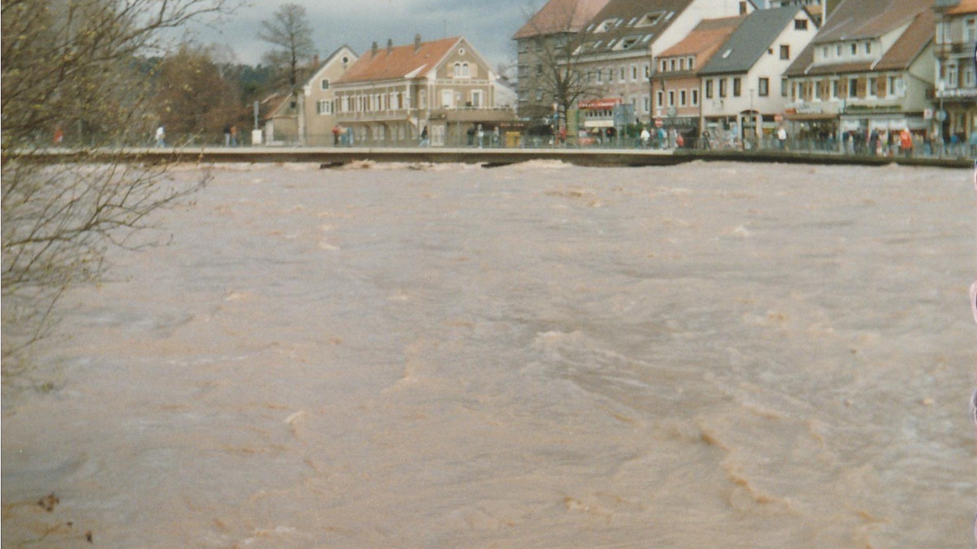 Ein Hochwasser in Gernsbach.