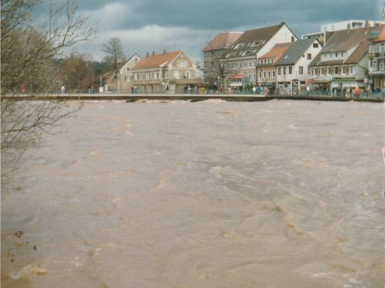 Ein Hochwasser in Gernsbach.