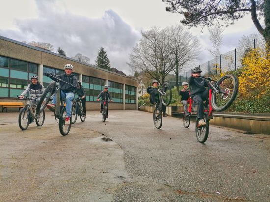 Acht Schüler der Realschule Gernsbach wollen den „Stoneman Taurista“, eine Mountainbike-Rundstrecke im Salzburger Land absolvieren. Dafür suchen sie noch Sponsoren.