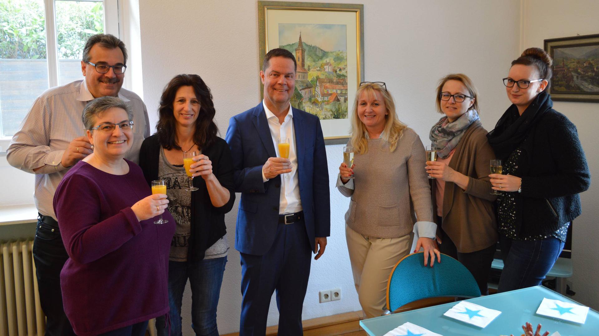 Ein Grund zum Feiern: Toni Huber wurde im März 2019 zum neuen Landrat des Landkreises Rastatt gewählt.