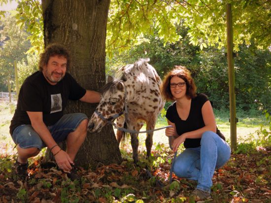 Achim Wacker und Katharina Schell wollen Menschen mit dem Pony Even du Moulin Freude bereiten