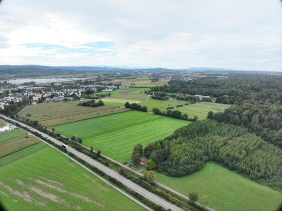 Das künftige Baugrundstück für den Klinikneubau in Lahr in der Größe von rund 9,5 Hektar im Bereich südlich der Bundesstraße 415 und westlich des Friedhofs Langenwinkel.