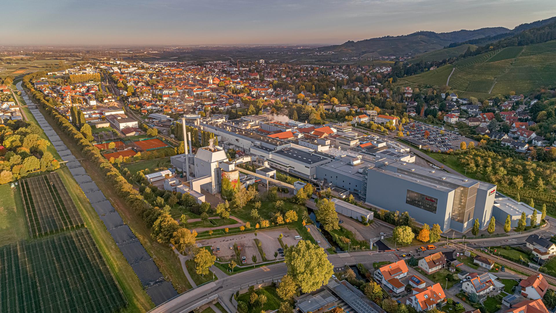 Hält an ihrem Versprechen fest: Die Koehler-Group will bis 2024 das Kraftwerk im Stammwerk Oberkirch für 40 Millionen Euro umrüsten. Biomasse statt Steinkohle heißt es dann. Neben Spezialpapieren setzt das Familienunternehmen verstärkt auf seine Erneuerbare-Energie-Tochter.