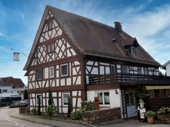 Alte Häuser Serie - 1724 erbautes Gasthaus „Adler“ das älteste Haus in Önsbach