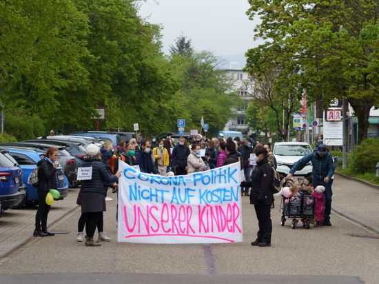 Demo gegen Test- und Maskenpflicht für Kinder am 1. Mai 2021 in Achern