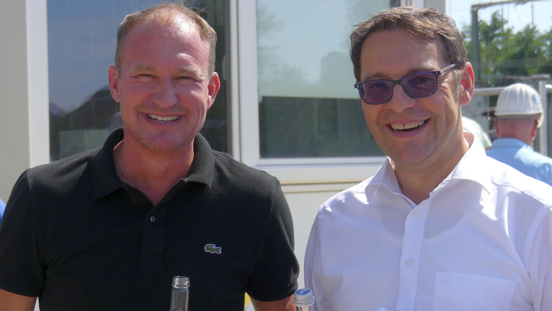 Investor Thomas Mertz und Oberbürgermeister Klaus Muttach (rechts)