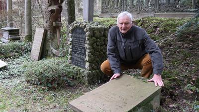 Rätsel um ein Grab auf dem Illenauer Friedhof in Achern ist gelöst Es gehört den Eltern des 1848er-Revoluzzers und Generals Franz Sigel, der in die USA auswanderte und im Bürgerkrieg kämpfte. Sigel stammte aus Bruchsal und besuchte die Kadettenschule in Karlsruhe.