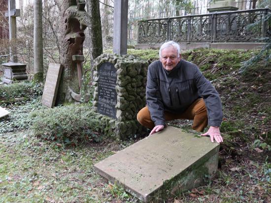 Rätsel um ein Grab auf dem Illenauer Friedhof in Achern ist gelöst Es gehört den Eltern des 1848er-Revoluzzers und Generals Franz Sigel, der in die USA auswanderte und im Bürgerkrieg kämpfte. Sigel stammte aus Bruchsal und besuchte die Kadettenschule in Karlsruhe.