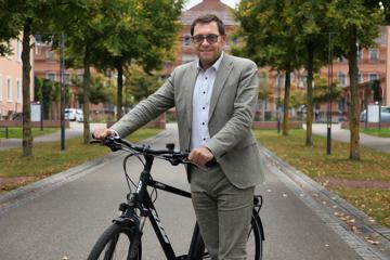 Klaus Muttach mit Fahrrad