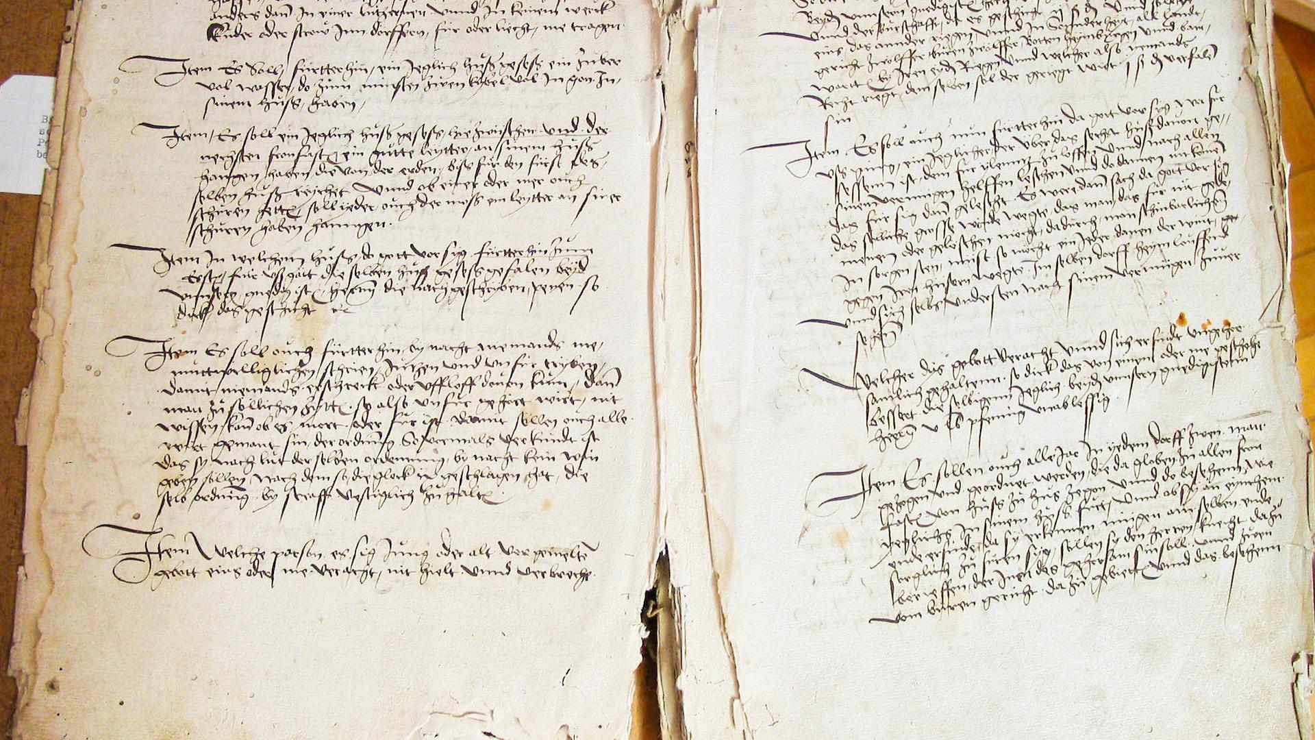 Dorfbuch Niederachern: Wertvolles Zeitzeugnis im Stadtarchiv aus dem Jahr 1492