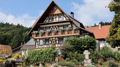 Serie alte Häuser: Bergbauernhaus von 1734 in Kappelrodeck auf der Ganzeck in 7. Generation im Vollerwerb bewirtschaftet