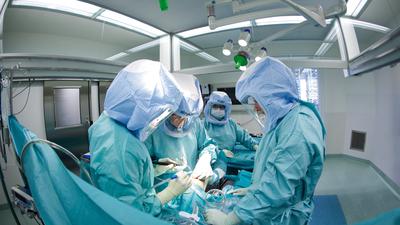 Operation am Kniegelenk im Ortenau Klinikum in Kehl.