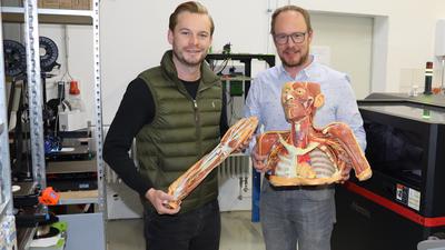 Eine kleine Firma aus Lauf hilft der großen Medizin: Erler-Zimmer stellt per 3-D-Druck detailreiche Modelle von Körperteilen und Organen her
