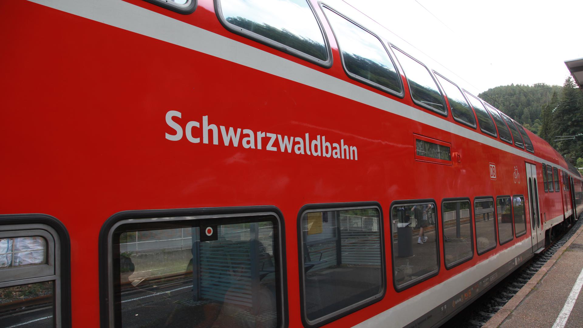 Doppelstockwagen der Schwarzwaldbahn