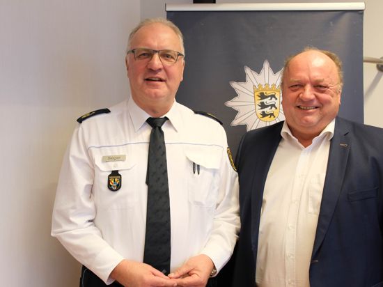 Polizeipräsident Jürgen Rieger (links) und Uwe Holzer, Vorsitzender des örtlichen Personalrats.