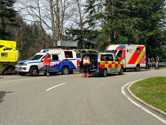 Die Bergwacht und andere Rettungskräfte waren bei einem schweren Motorrad-Unfall in Oppenau im Einsatz.