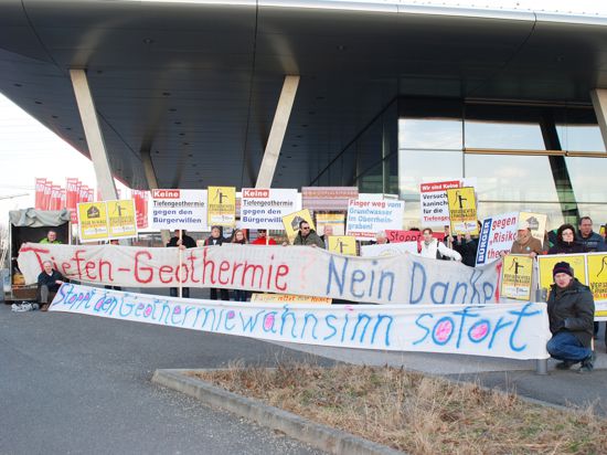 In Rheinau formiert sich Widerstand gegen Geothermie wie damals 2015 in Offenburg vor der Geotherm-Messe.