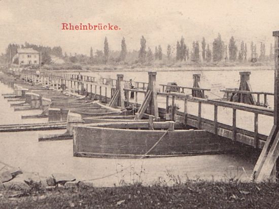 Repro von alter Postkarte aus dem Jahr 1899, die die Potonbrücke bei Rheinau abbildet