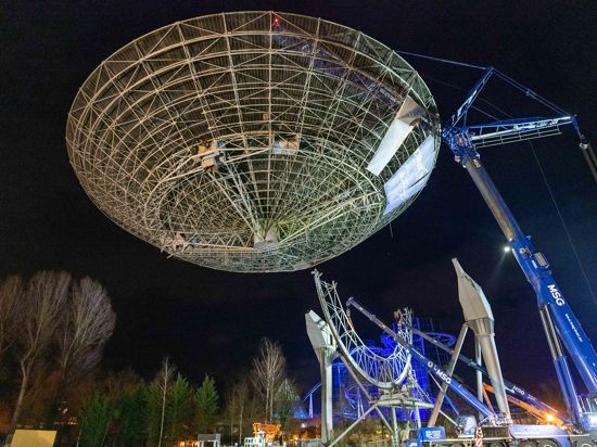 Der Abbau der Parabol-Antenne im Europa-Park Rust