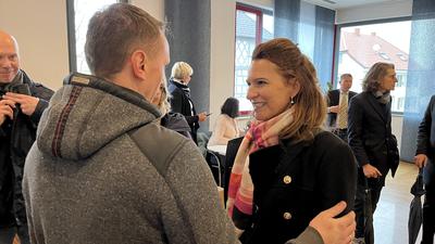 Glückwünsche für Dijana Opitz, die neue Bürgermeisterin von Sasbach. 