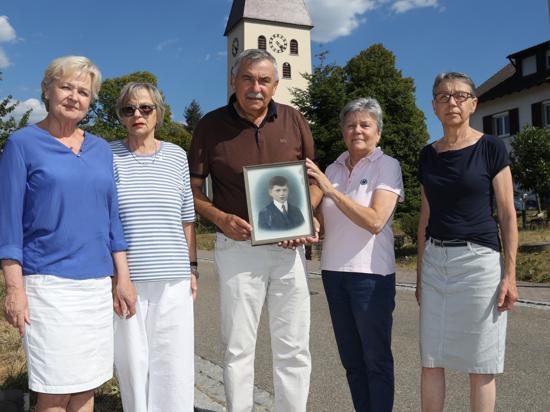 Obersasbach: Vor 70 Jahren am 16.8.1952 verstarb ein 14-jähriger Lehrling beim Bau der Obersasbacher Kirche. Er war Dachdecker