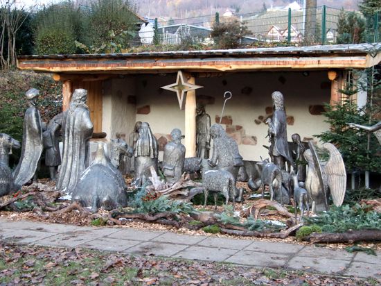 Aufruf zur Krippentour und Neuer Stall für lebensgroße Krippenfiguren in Sasbachwalden 