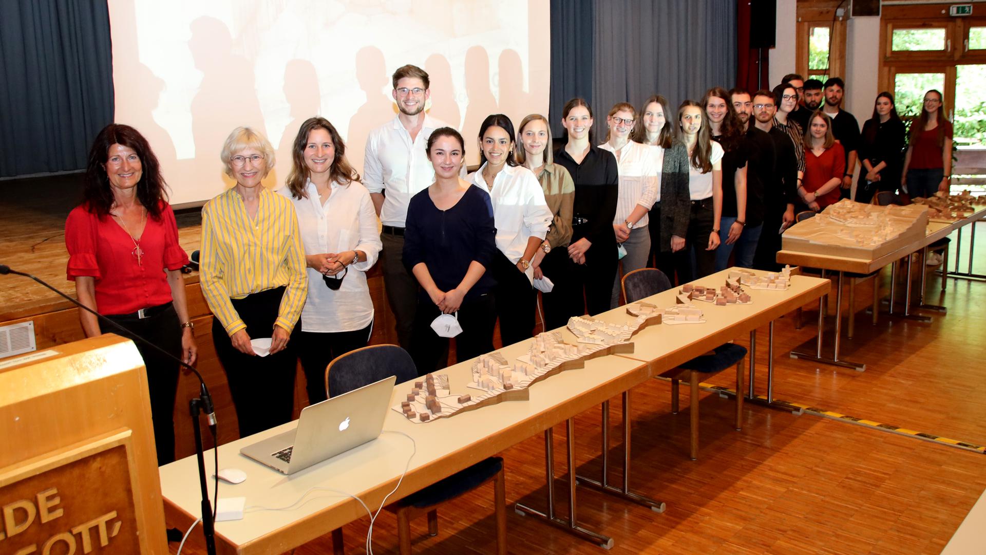Studenten TH Karlsruhe stellen in Sasbachwalden ihre Ideen für das Wagner-Kliniken-Areal vor