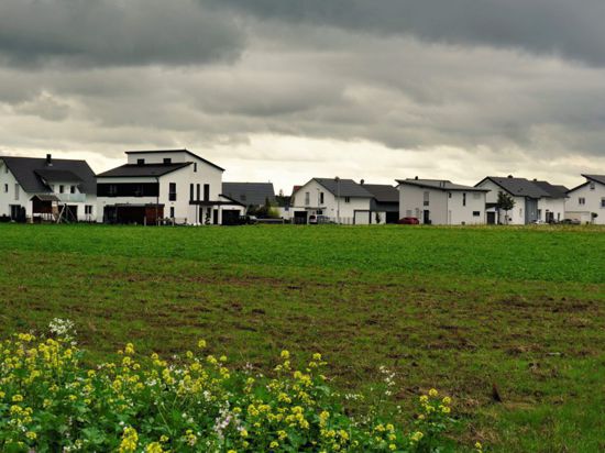 Dunkle Wolken über Hügelsheim: Im Neubaugebiet wurde PFC auf einzelnen Grundstücken gefunden.