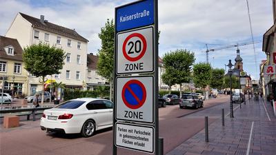 Bild neue 20er-Zone in der Kaiserstraße Rastatt