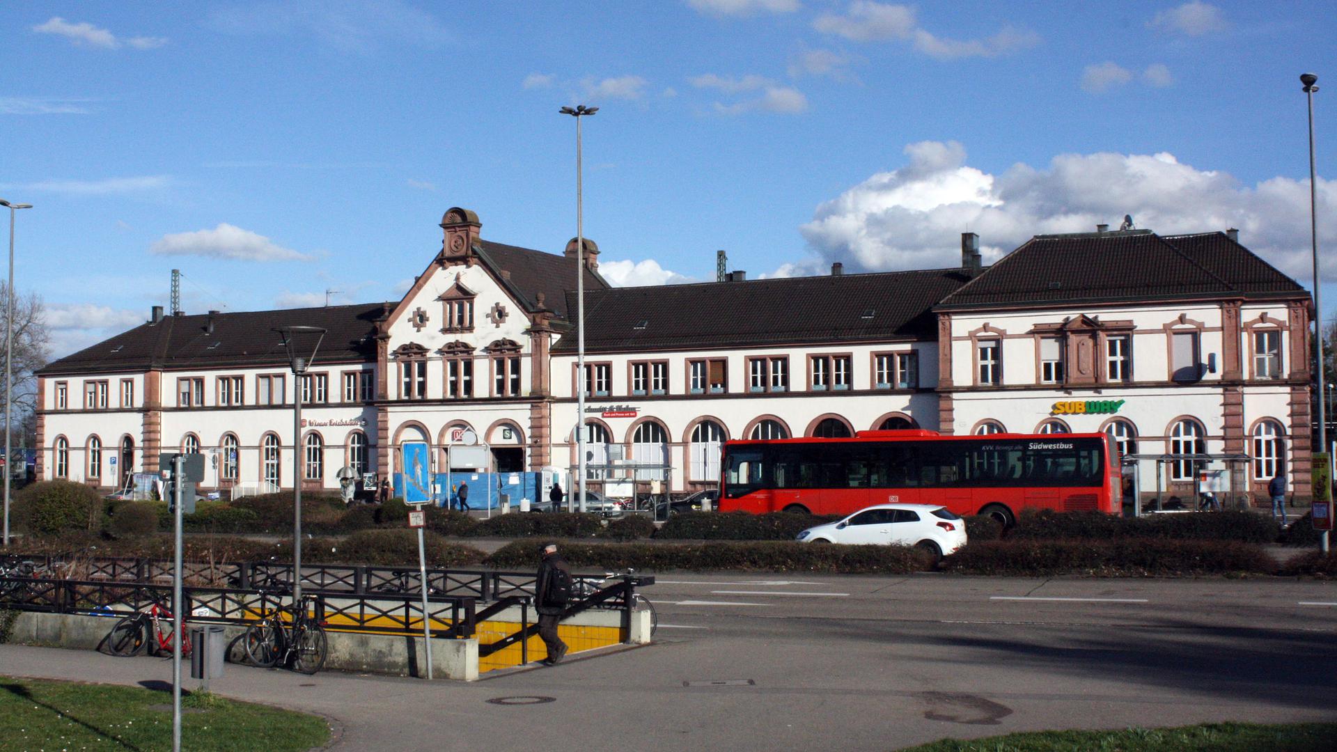 Bahnhof Rastatt
Bahnhof Rastatt vom Kulturplatz aus gesehen