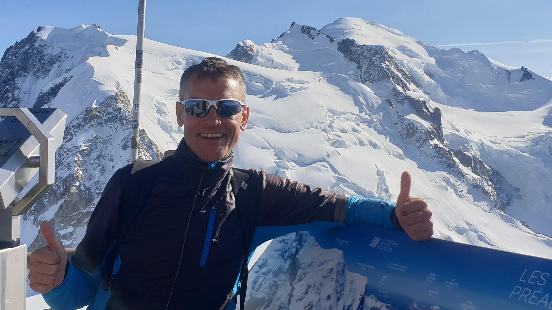 Bergsteiger vor Mont Blanc