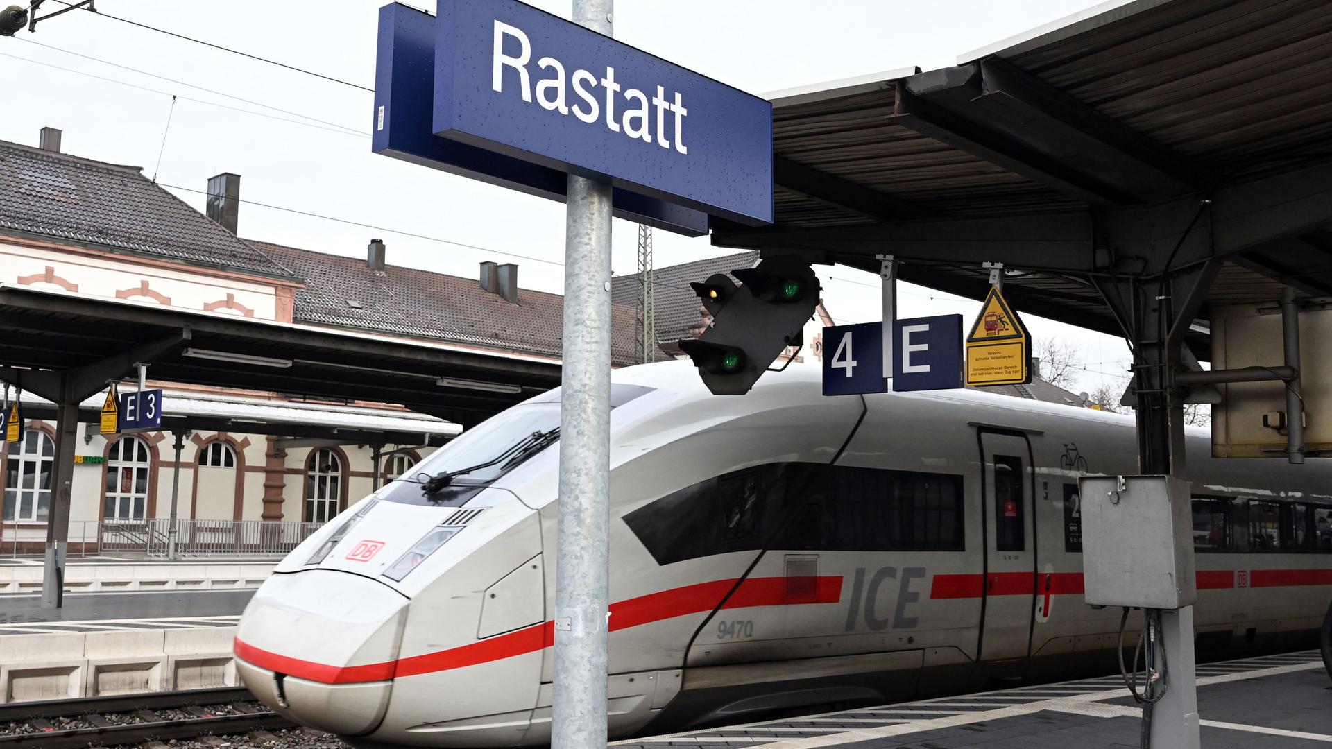 Tatort Bahnhof Rastatt: Nach der Prügelattacke zweier 13-jähriger Mädchen gegen eine 14-Jährige wird die Videoüberwachung wieder einmal zum Thema.  