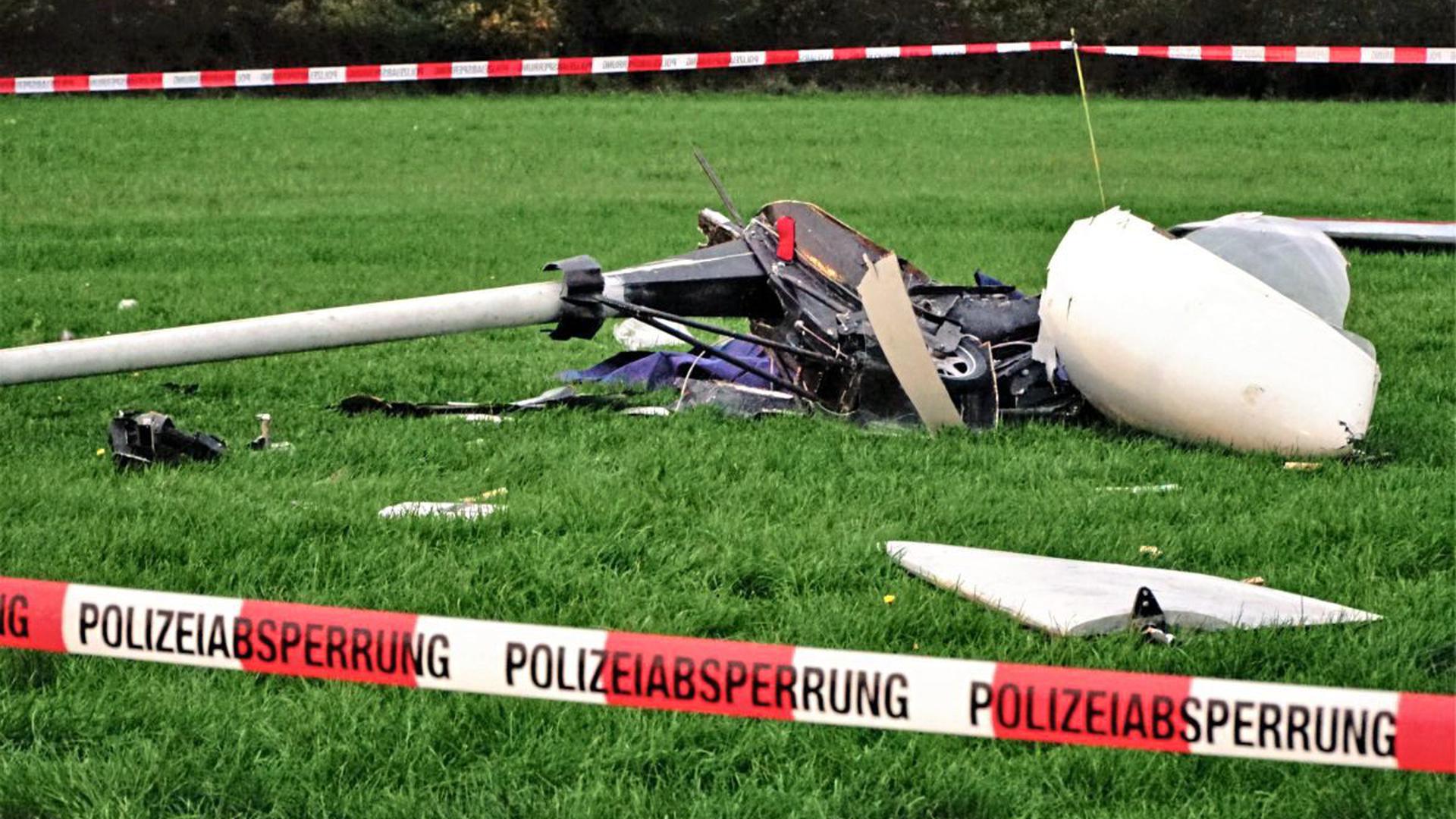 Vollkommen zerstört: Offenbar führte ein Bruch der Tragfläche zum Flugzeugabsturz auf der Baldenau.