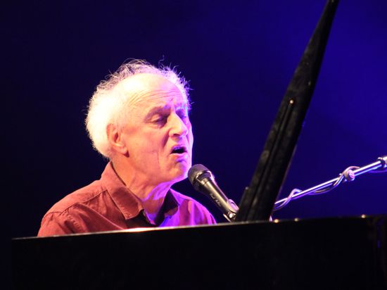 Die britische Blues-Legende Paul Millns (77) lebt den Blues