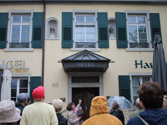 Gleich zwei Schutzheilige hat das Gasthaus „Engel“ in der Kaiserstraße.