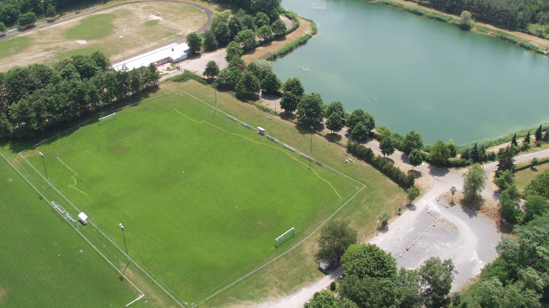 Ob die Sportflächen künftig gemeinsam genutzt werden, falls der FC Rastatt 04 und der Rastatter SC/DJK verschmelzen, bleibt ungewiss.