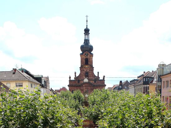 Hier ein Blick auf die katholische Stadtkirche St. Alexander in Rastatt.