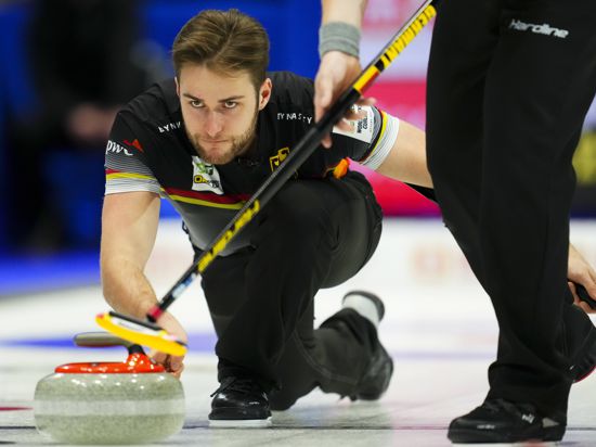 Sixten Totzek bei den Curling-Weltmeisterschaften 2023 in Ottawa (Kanada)