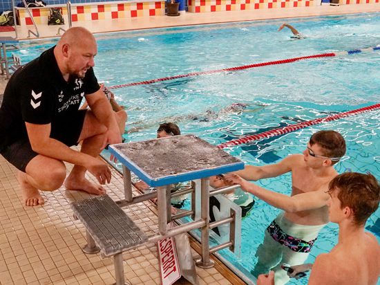 RTV-Schwimmtraining im Cuppamare: Cheftrainer Eugen Engelhardt ist hoch motiviert und wünscht sich Sicherheit in der Bäderfrage. 