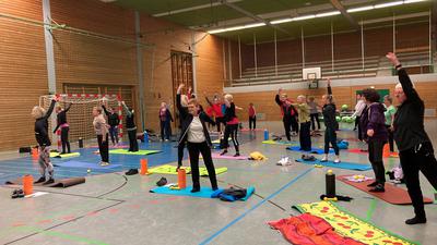 Teilnehmerinnen der Gymnastikstunde beim Git- und Gesund-Tag  des Turngaus Mittelbaden-Murgtal 