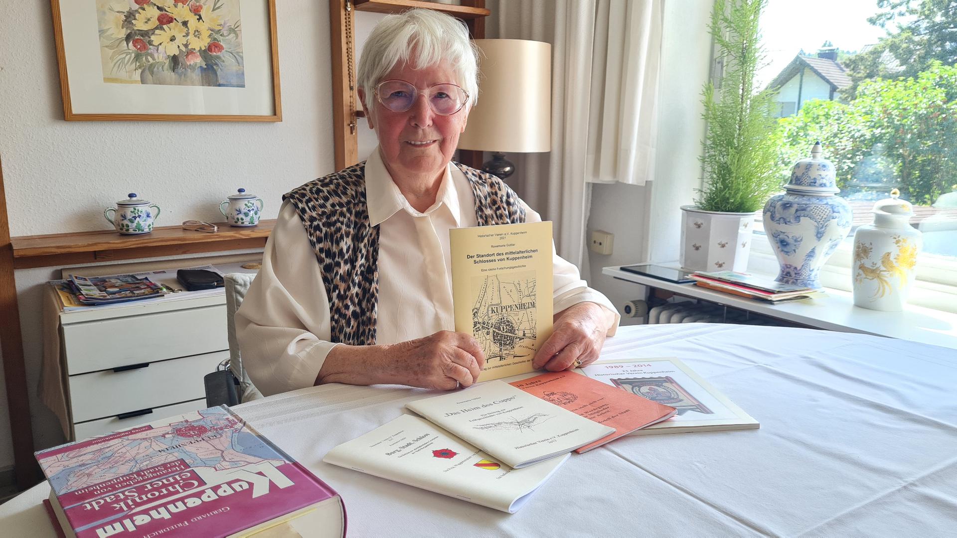 Recherchiert: Rosemarie Güttler, Mitglied des Historischen Vereins Kuppenheim, präsentiert das Ergebnis ihrer kleinen Forschungsgeschichte in einer neuen Broschüre. 