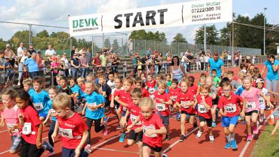 Mit Feuereifer dabei: Am 400-Meter-Lauf beteiligten sich 54 Bambini. Die Jüngsten waren Jahrgang 2020 und 2021. 
