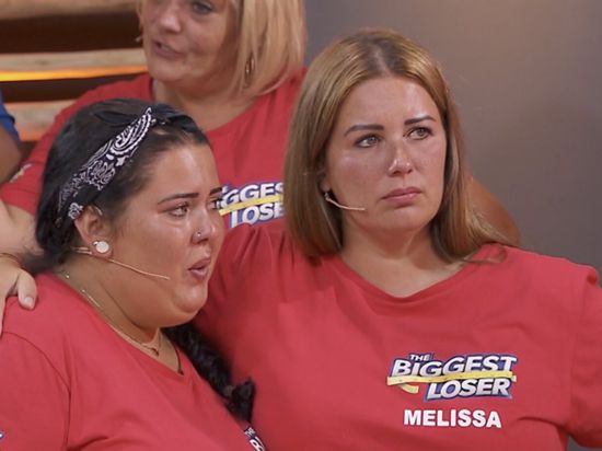 Hart garbeitet:  Jessica  Zellagui  (links)  bewältigte mit Partnerin Melissa  weitere Herausforderungen bei „The Biggest Loser“  und  erreichte die nächste Runde