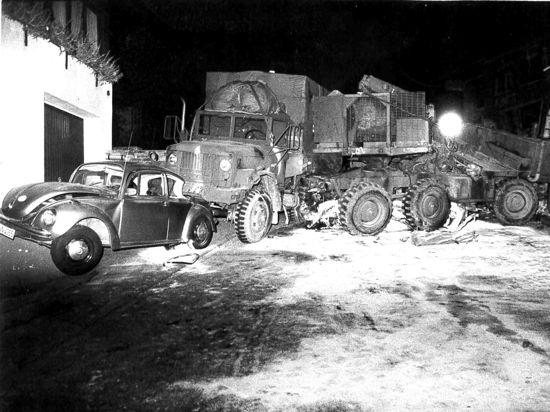 Brisante Last: Der Lkw der US-Streitkräfte, der 1982 in Waldprechtsweier verunglückte, transportierte eine Pershing-Rakete. Wegen der unklaren Gefahrenlage, mussten alle Einwohner ihre Häuser verlassen.