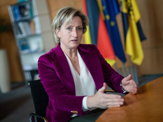 Nicole Hoffmeister-Kraut (CDU), Wirtschaftsministerin von Baden-Württemberg, spricht in einem Jahresabschlussinterview mit Journalisten der dpa. 
