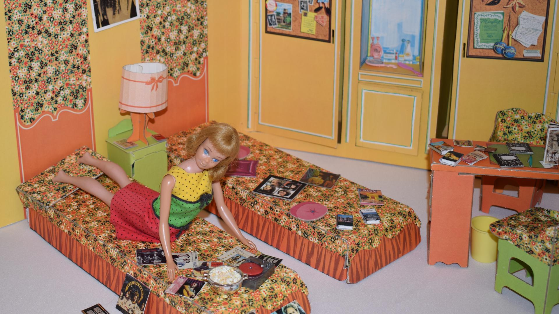  Das Bruchsaler Schloss zeigt in einer Ausstellung zahlreiche Barbie-Puppen und legt dabei einen großen Wert auf die Entwicklung – von den Anfangsjahren bis heute.