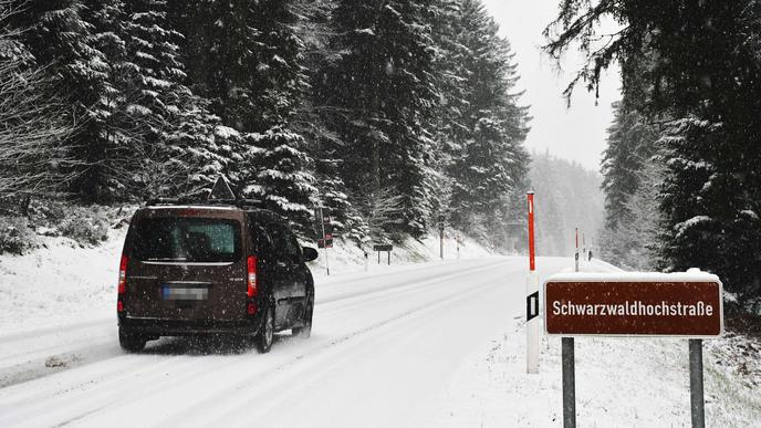 Viel Schnee fiel am Mittwoch auch auf der Schwarzwaldhochstraße.