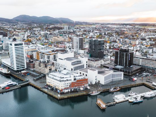 Bodø Stadtansicht per Drohne